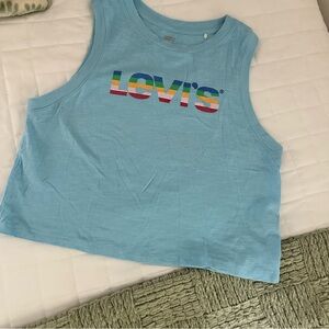 Women’s Levi’s cropped top